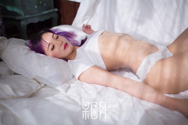 [熊川纪信Xiong Chuan] Purple Hair Girl Plump Peach Hip