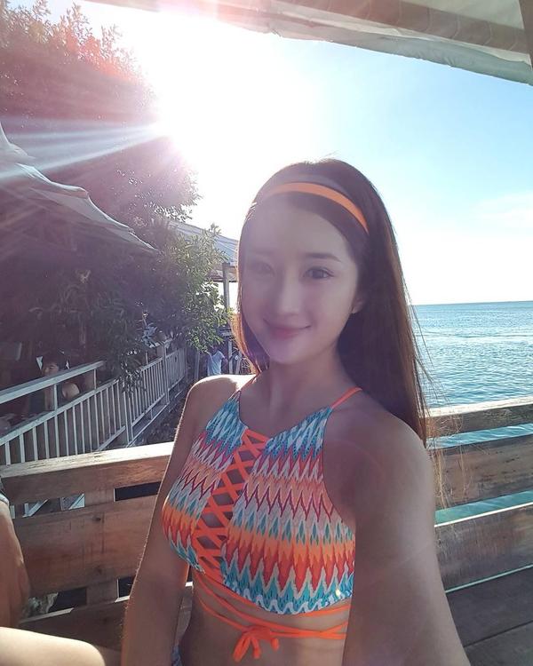 Ye Seul Kim Temperament Bikini Picture and Photo