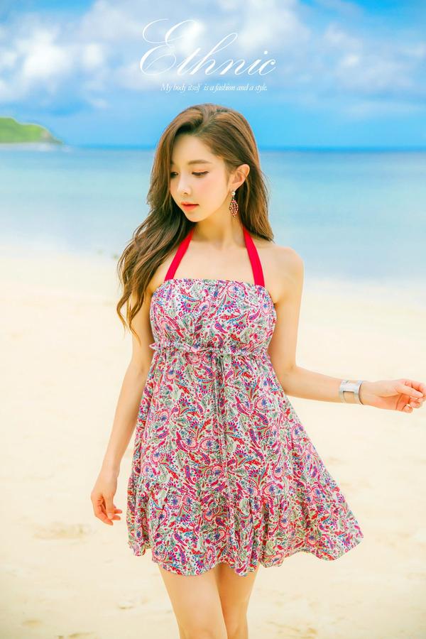 Park Soo Yeon Beach Temperament Picture and Photo