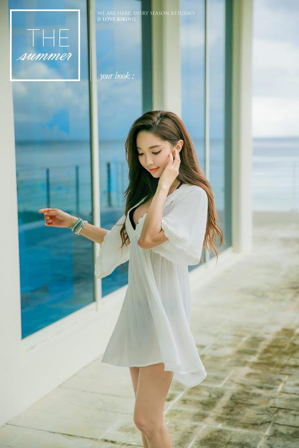 Park Soo Yeon Beach Temperament Picture and Photo