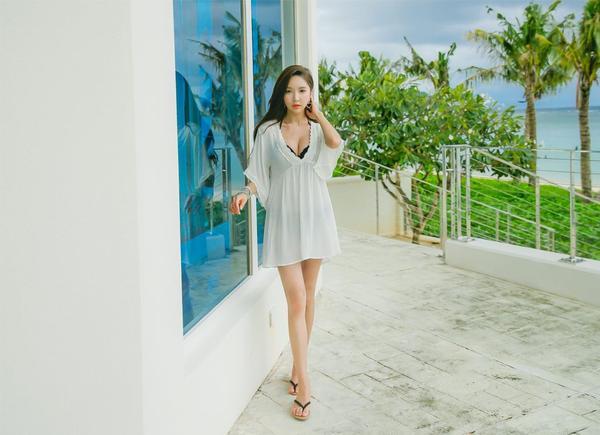 Park Soo Yeon Beach Temperament Picture and Photo