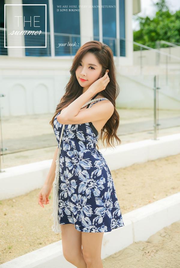 Park Soo Yeon Beach Temperament Picture and Photo