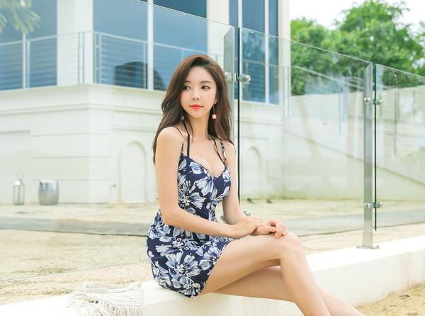 Park Soo Yeon Beach Temperament Picture and Photo