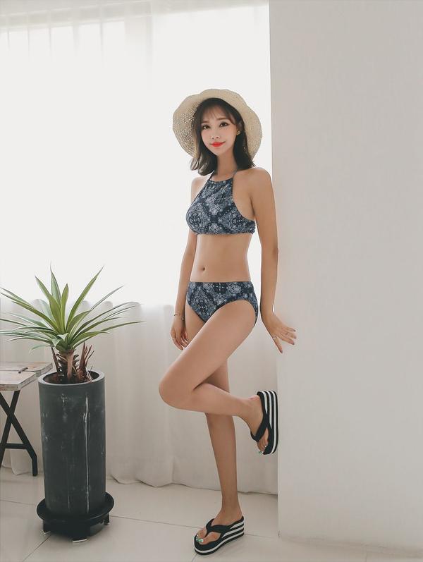 Yeon Ji Eun Maybeach Bikini Series 4