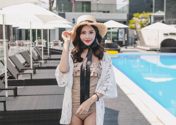 Yeon Ji Eun Pure Bikini Lovely Picture and Photo