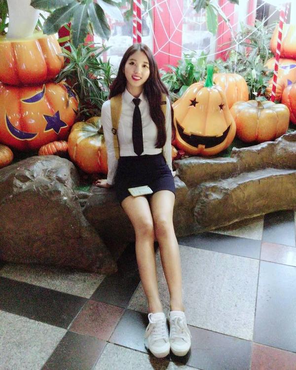 Cho Eun Bi Beautiful Legs Temperament Picture and Photo