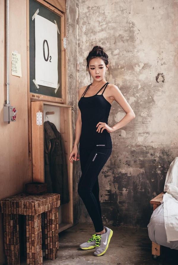 Yoon Ae Ji Sexy Sport Picture and Photo