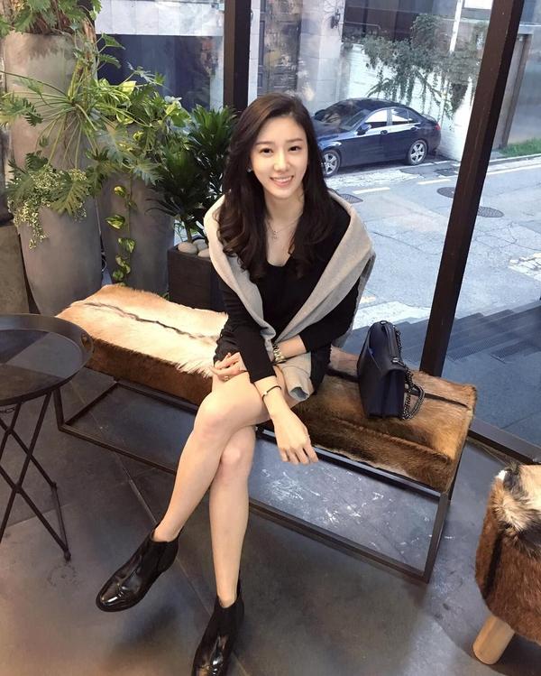 Sojin Beautiful Legs Temperament Picture and Photo