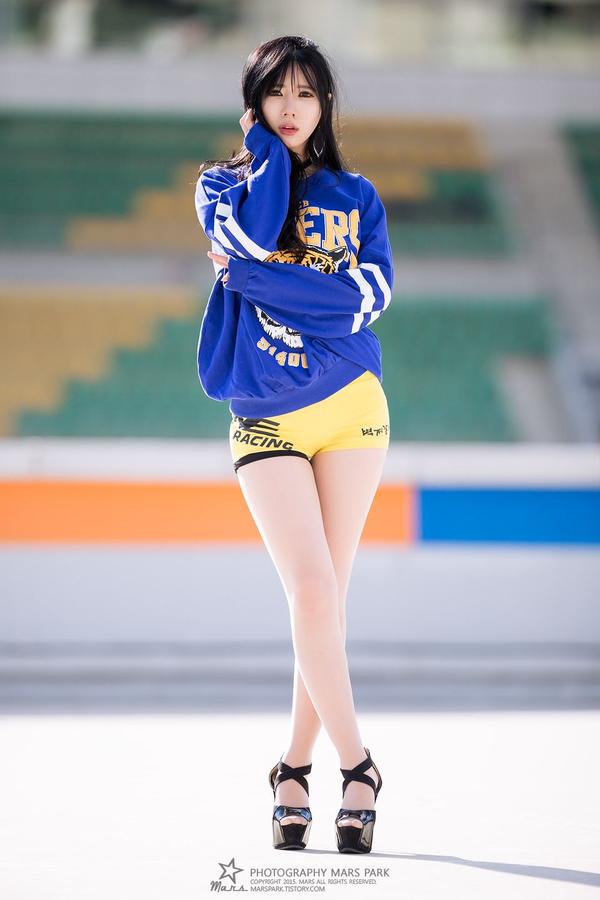 Song Joo Ah Beautiful Legs Lovely Picture and Photo