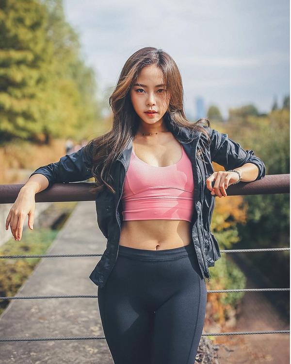 Jace Joo Hee Kim Sexy Sport Picture and Photo