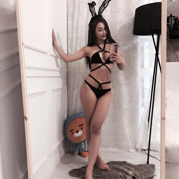 Lee Ji Na Sexy Bikini Ig Picture and Photo