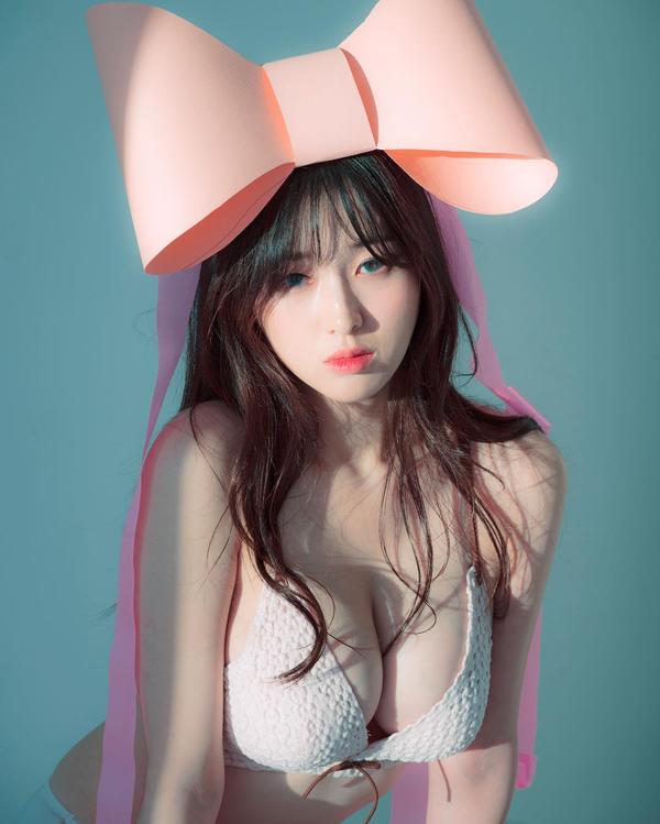 Kim U Hyeon Big Boobs Sexy Picture and Photo