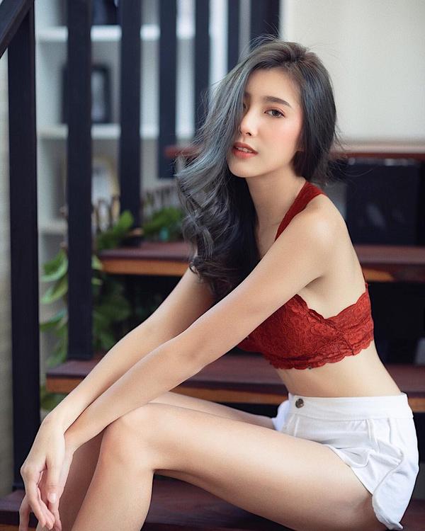 Thailand Model DHAIDAI.S Sexy and Hot Pants Pictures