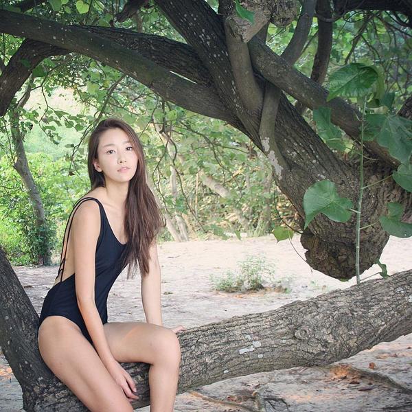 Miu Kim Bikini Picture and Photo
