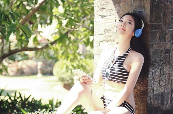 Park Jung Yoon 2017 Bikini and Swimwear Pictures