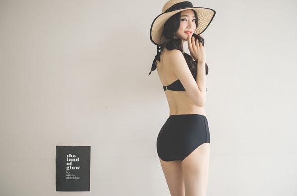 Park Jung Yoon 2016 Bikini and Swimwear Pictures 5