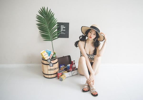 Park Jung Yoon 2016 Bikini and Swimwear Pictures 5