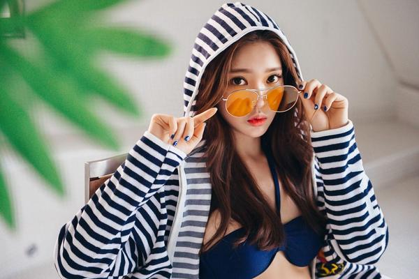 Park Jung Yoon 2016 Bikini and Swimwear Pictures 4