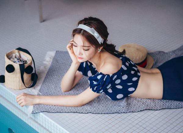 Park Jung Yoon 2016 Bikini and Swimwear Pictures 3