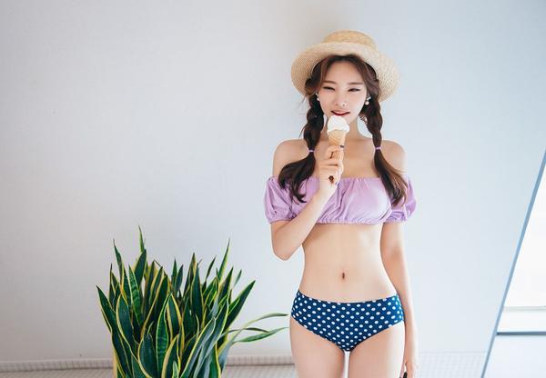 Park Jung Yoon 2016 Bikini and Swimwear Pictures 3