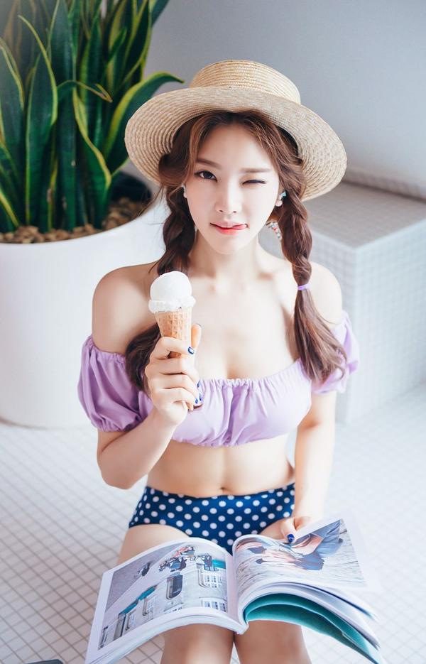 Park Jung Yoon 2016 Bikini and Swimwear Pictures 3