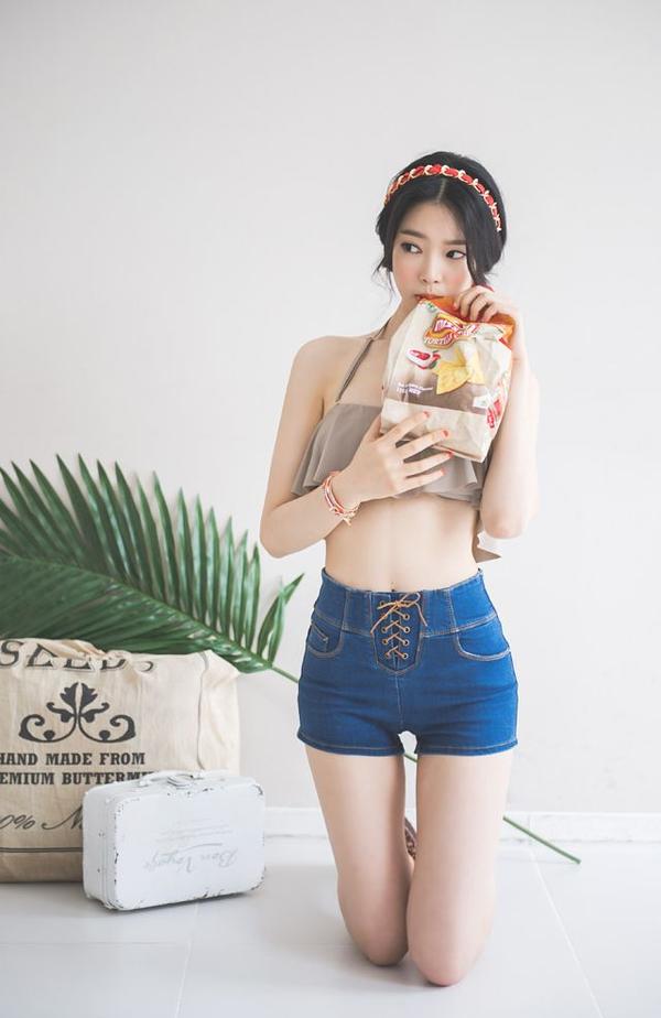 Park Jung Yoon 2016 Bikini and Swimwear Pictures 2