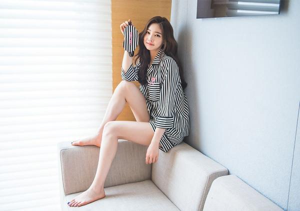 Park Jung Yoon Casual Clothes Picture and Photo 2
