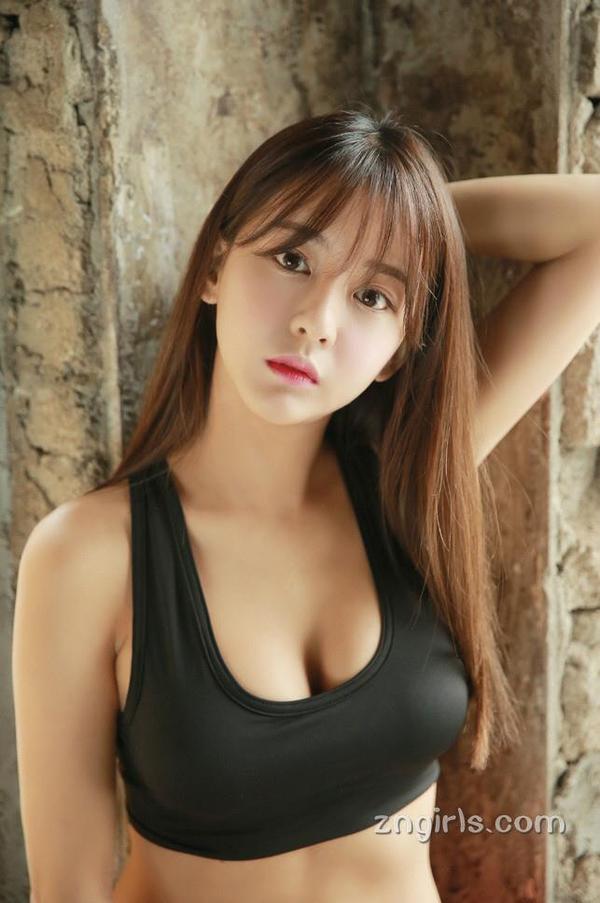 Jung Na Ri Big Boobs Picture and Photo