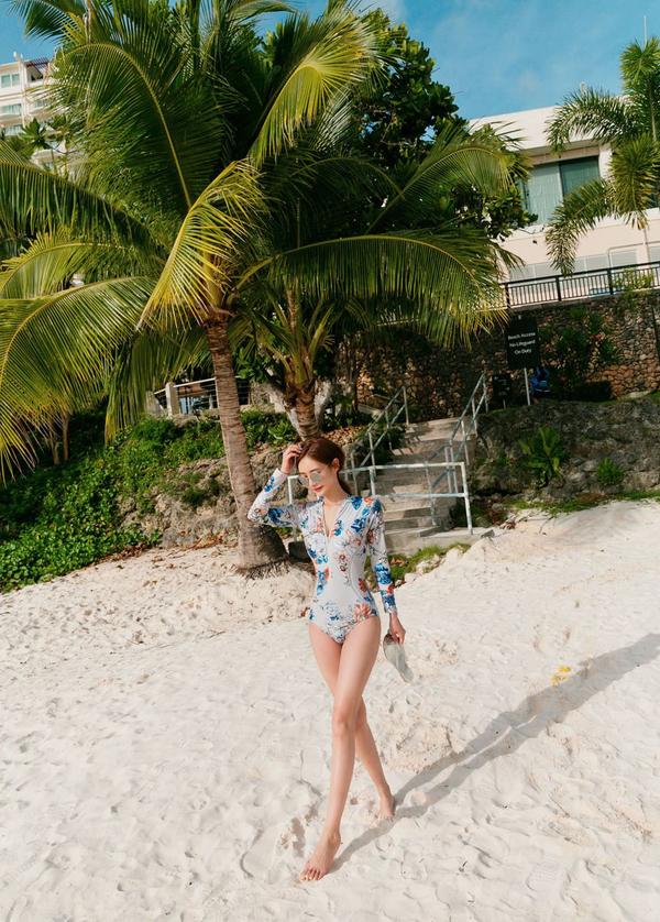 Son Yoon Joo 2018 Bikini Collection 2