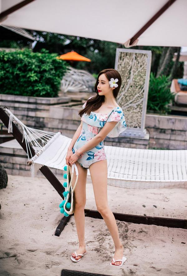 Son Yoon Joo 2017 Phuket Island Skirt Picture Series 7