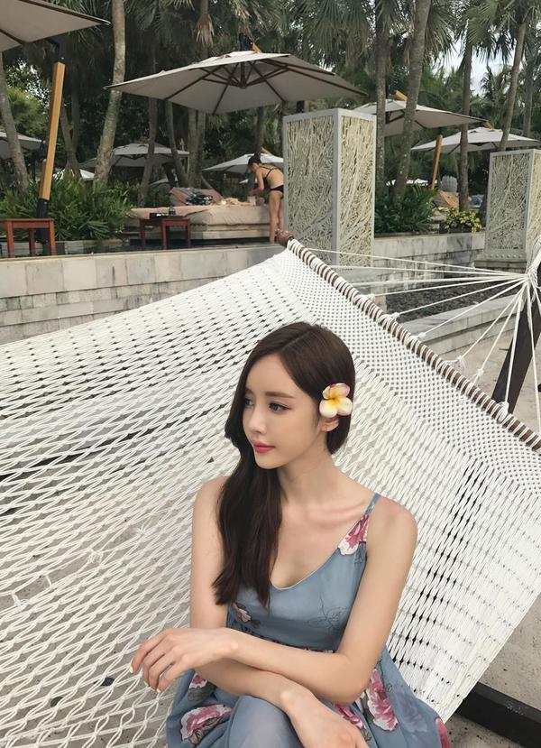 Son Yoon Joo 2017 Phuket Island Skirt Picture Series 7