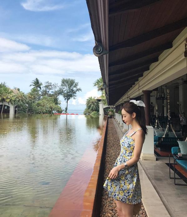 Son Yoon Joo 2017 Phuket Island Skirt Picture Series 7