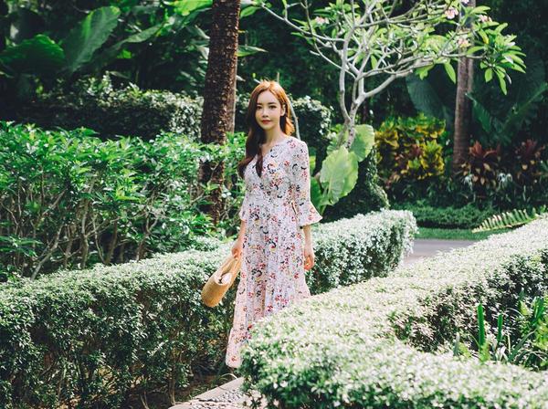 Son Yoon Joo 2017 Phuket Island Skirt Picture Series 7