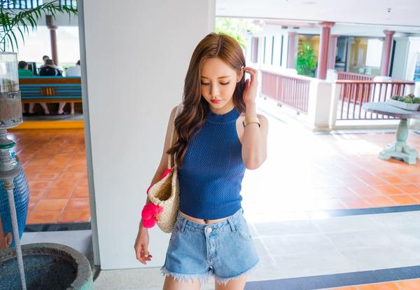 Son Yoon Joo 2017 Phuket Island Skirt Picture Series 6