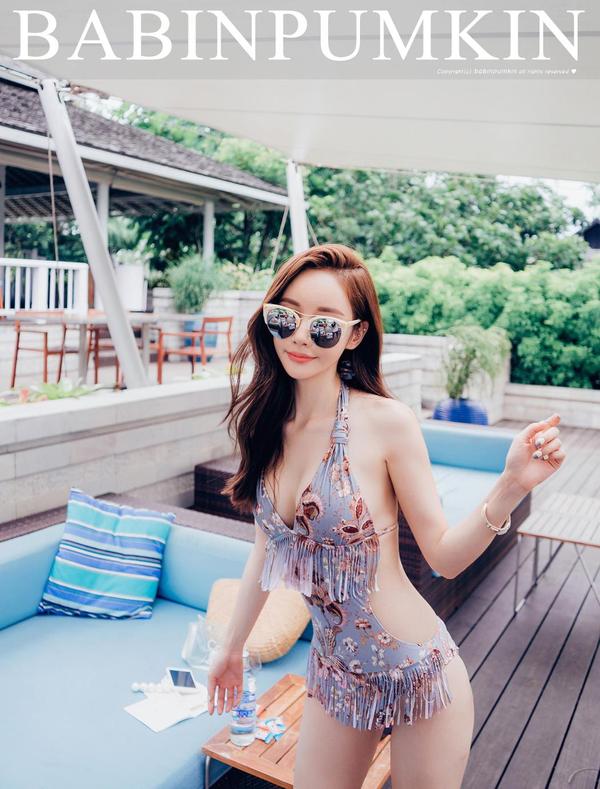 Son Yoon Joo 2017 Bikini Collection