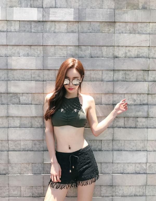 Son Yoon Joo 2017 Phuket Island Skirt Picture Series 5