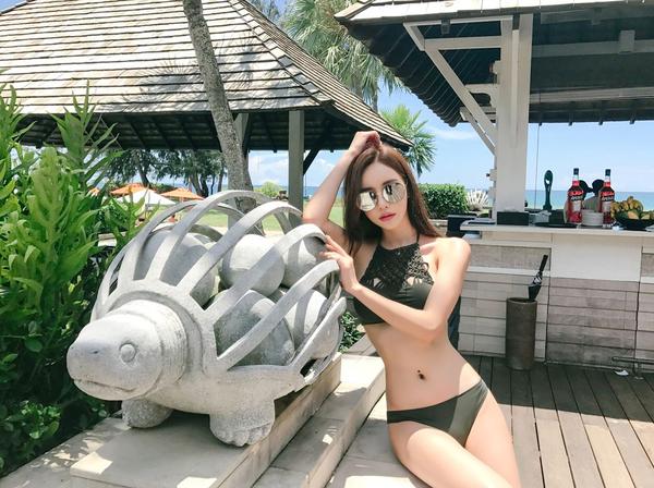 Son Yoon Joo 2017 Phuket Island Skirt Picture Series 5