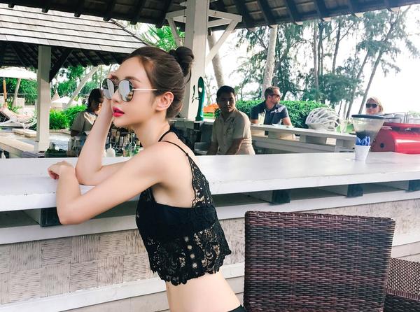 Son Yoon Joo 2017 Phuket Island Skirt Picture Series 5