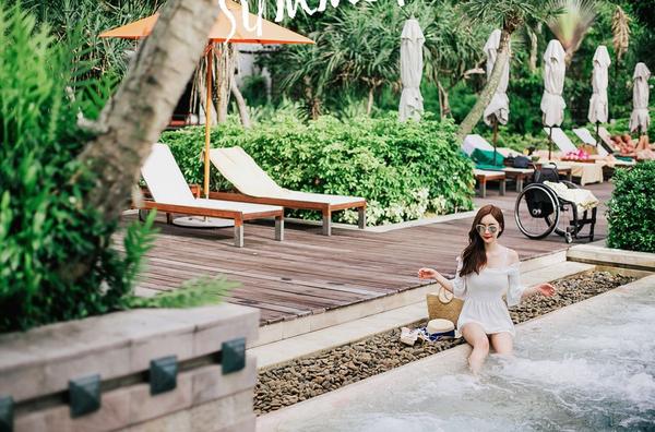 Son Yoon Joo 2017 Phuket Island Skirt Picture Series 4