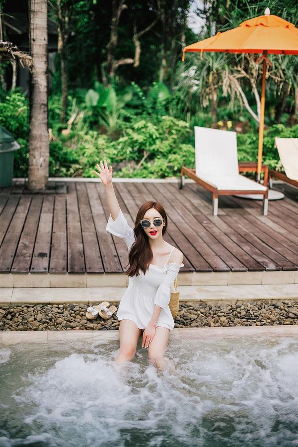 Son Yoon Joo 2017 Phuket Island Skirt Picture Series 4