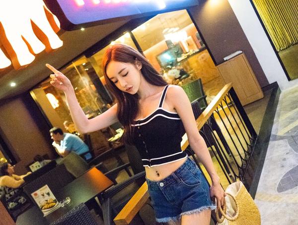 Son Yoon Joo 2017 Phuket Island Skirt Picture Series 4