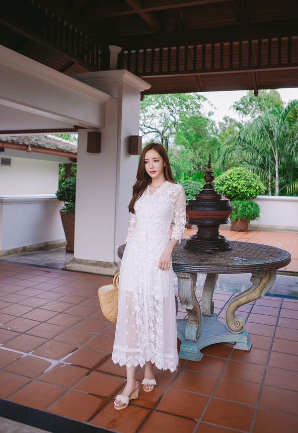 Son Yoon Joo 2017 Phuket Island Skirt Picture Series 4