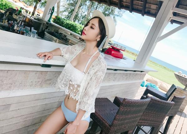 Son Yoon Joo 2017 Phuket Island Skirt Picture Series 3