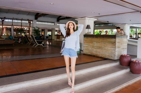 Son Yoon Joo 2017 Phuket Island Skirt Picture Series 2