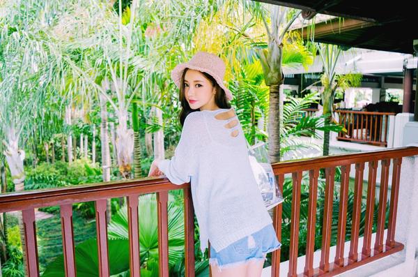 Son Yoon Joo 2017 Phuket Island Skirt Picture Series 2