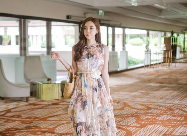 Son Yoon Joo 2017 Phuket Island Skirt Picture Series 1