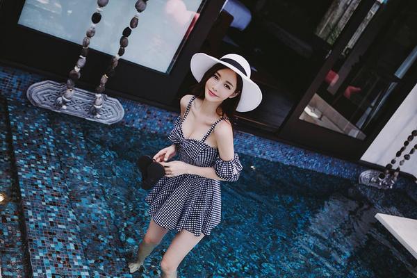 Son Yoon Joo 2017 Phuket Island Skirt Picture Series 1