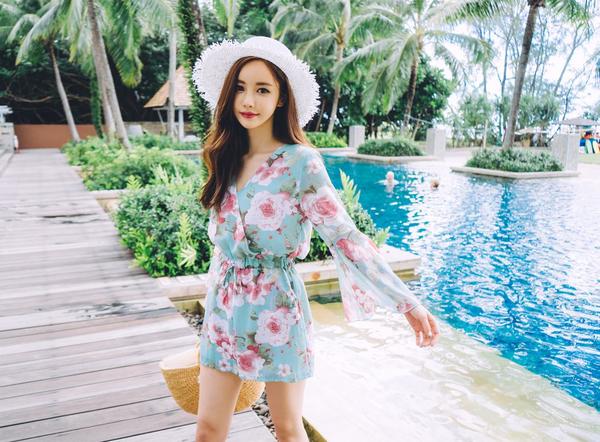 Son Yoon Joo 2017 Phuket Island Skirt Picture Series 1