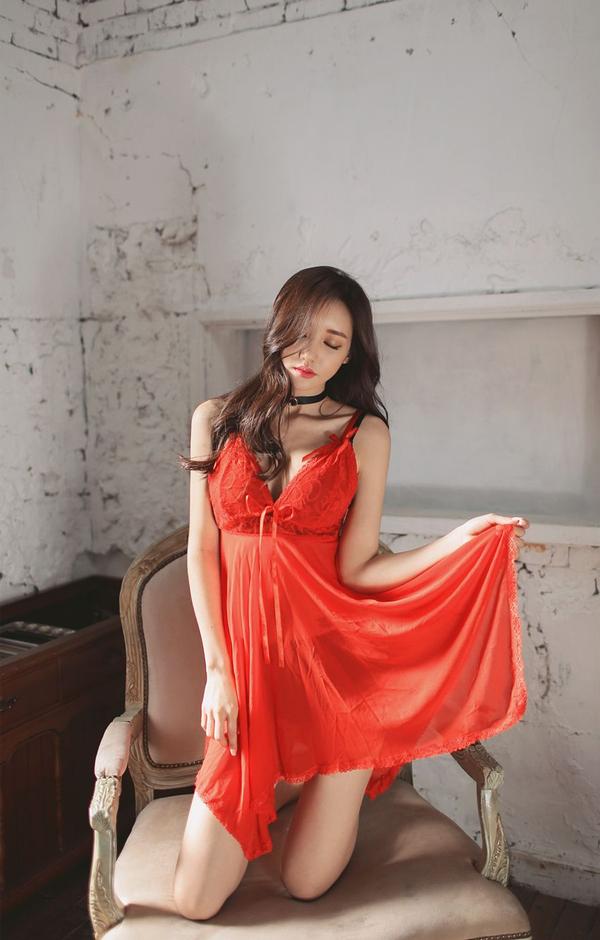 Son Yoon Joo Temperament Bra Picture and Photo 1