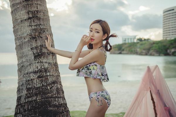 Lee Yeon Jeong 2017 MayBeach Bikini Pictures Series 6